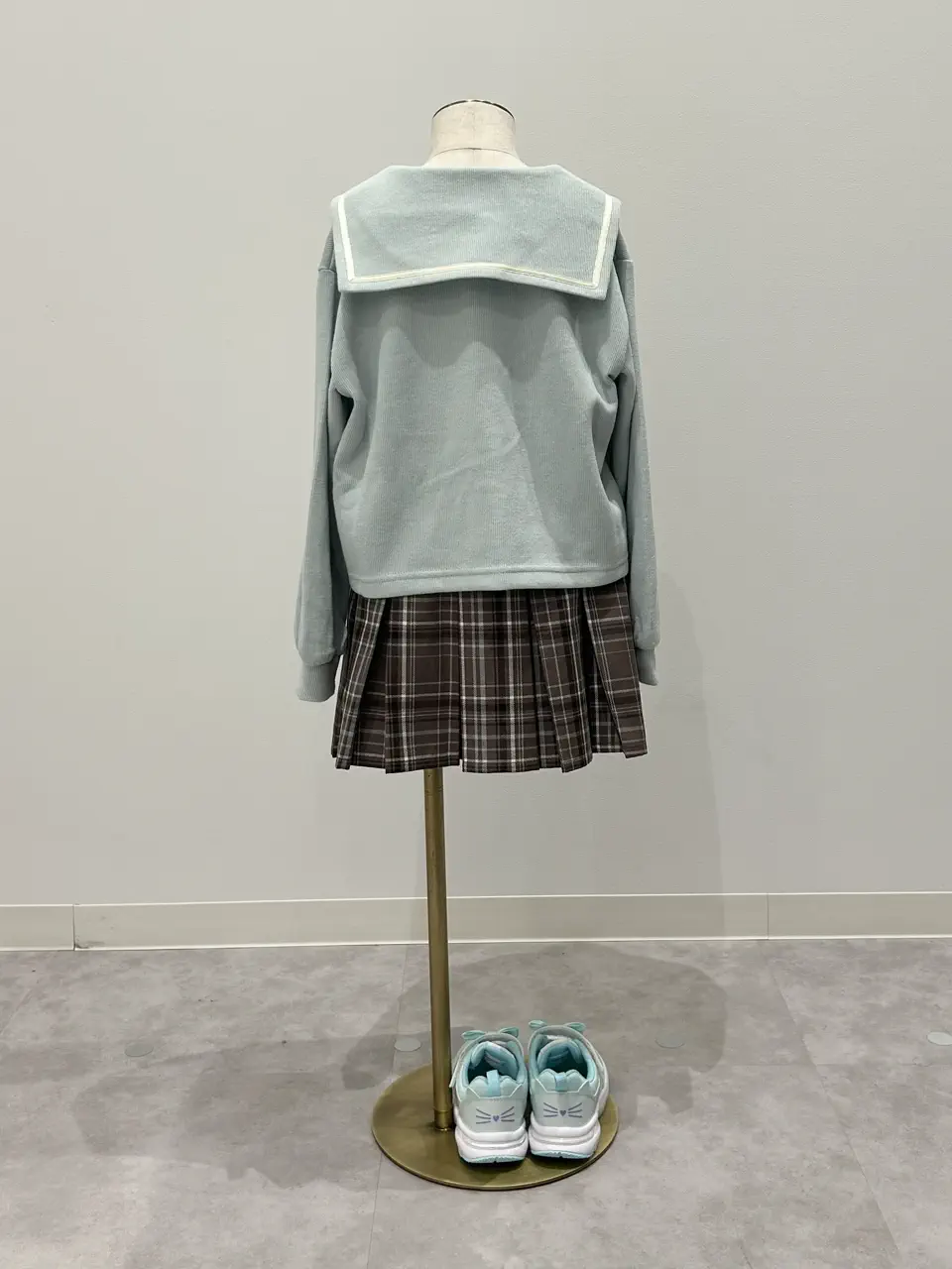 ONWARD CROSSET SELECT 西野 コーディネート画像