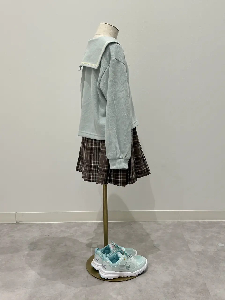 ONWARD CROSSET SELECT 西野 コーディネート画像