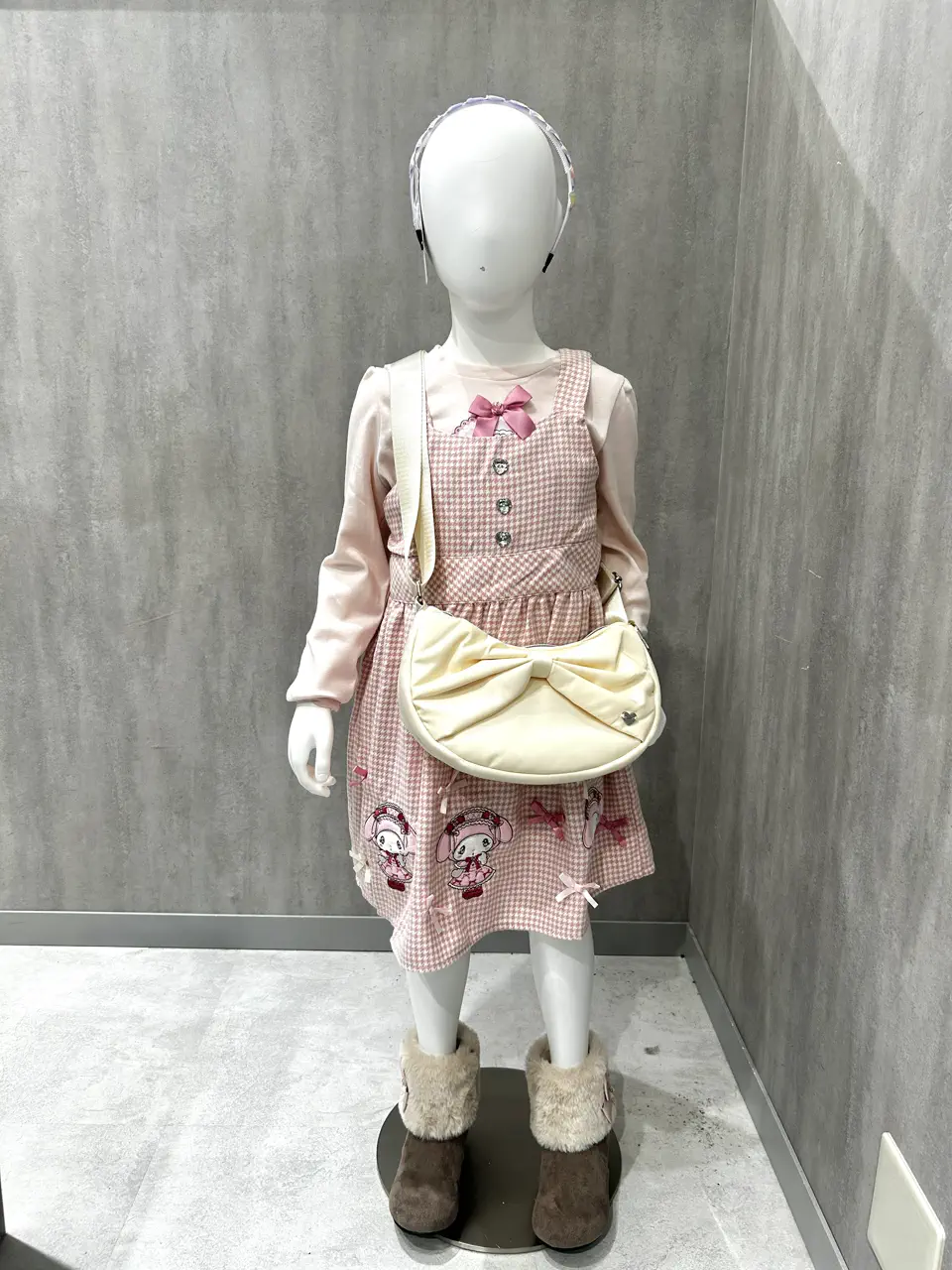 秋葉 コーディネート画像