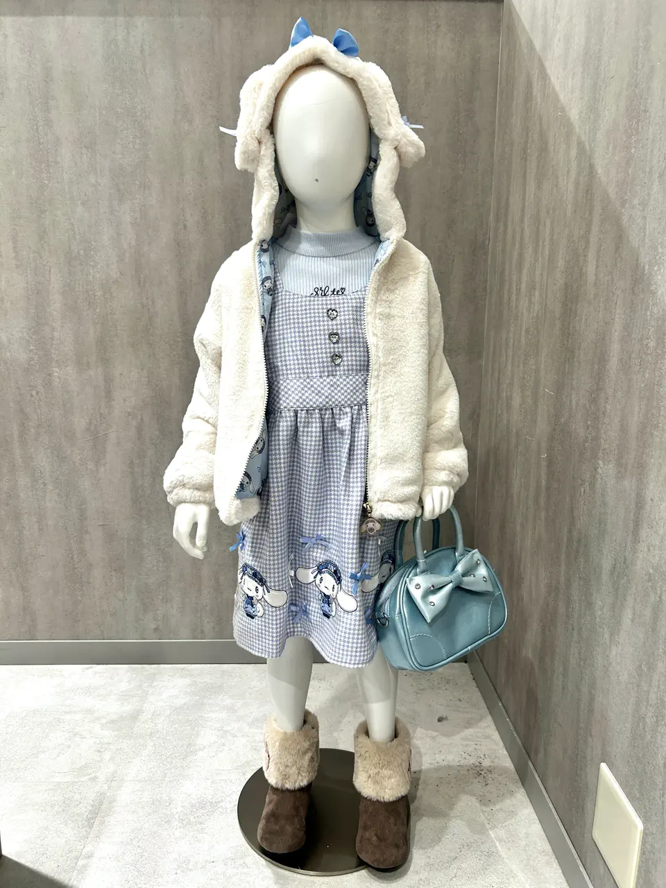  秋葉 コーディネート画像