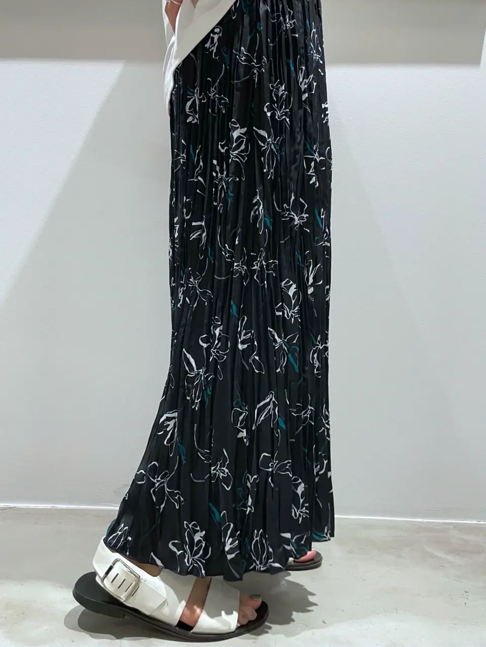 ONWARD CROSSET SELECT 河野 コーディネート画像