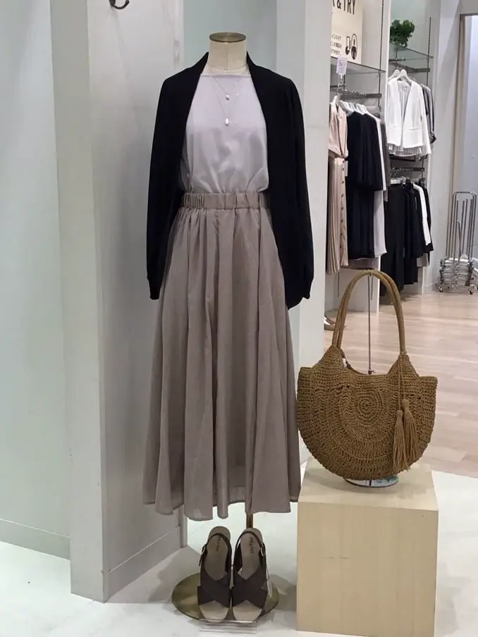 ONWARD CROSSET SELECT 横溝 コーディネート画像