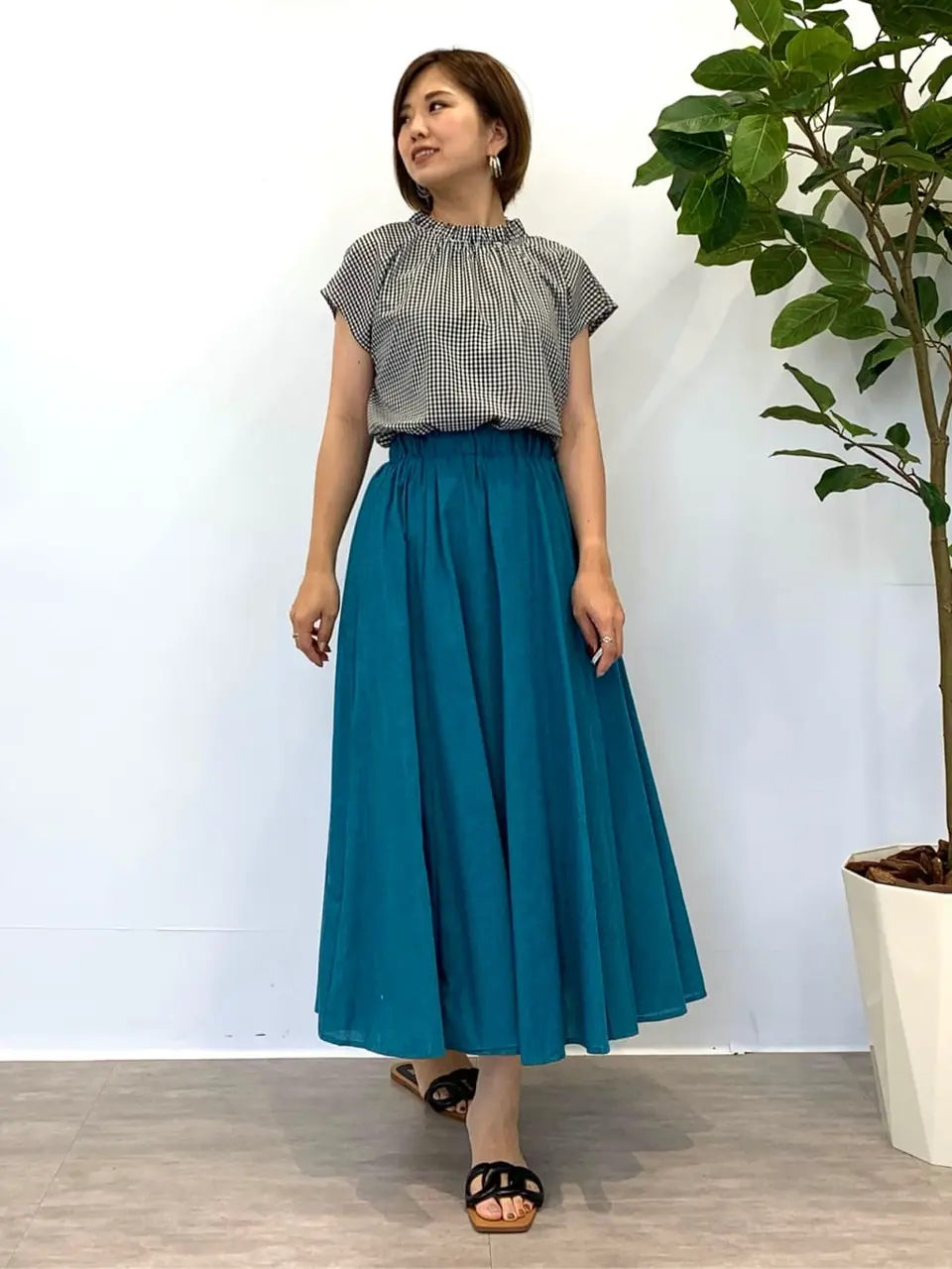  tomo コーディネート画像