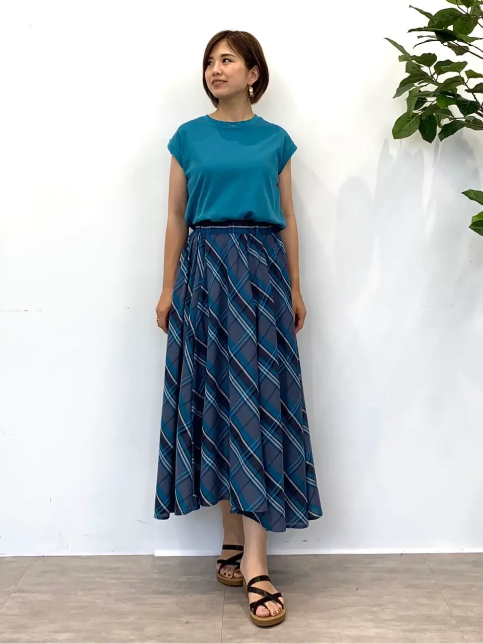  tomo コーディネート画像