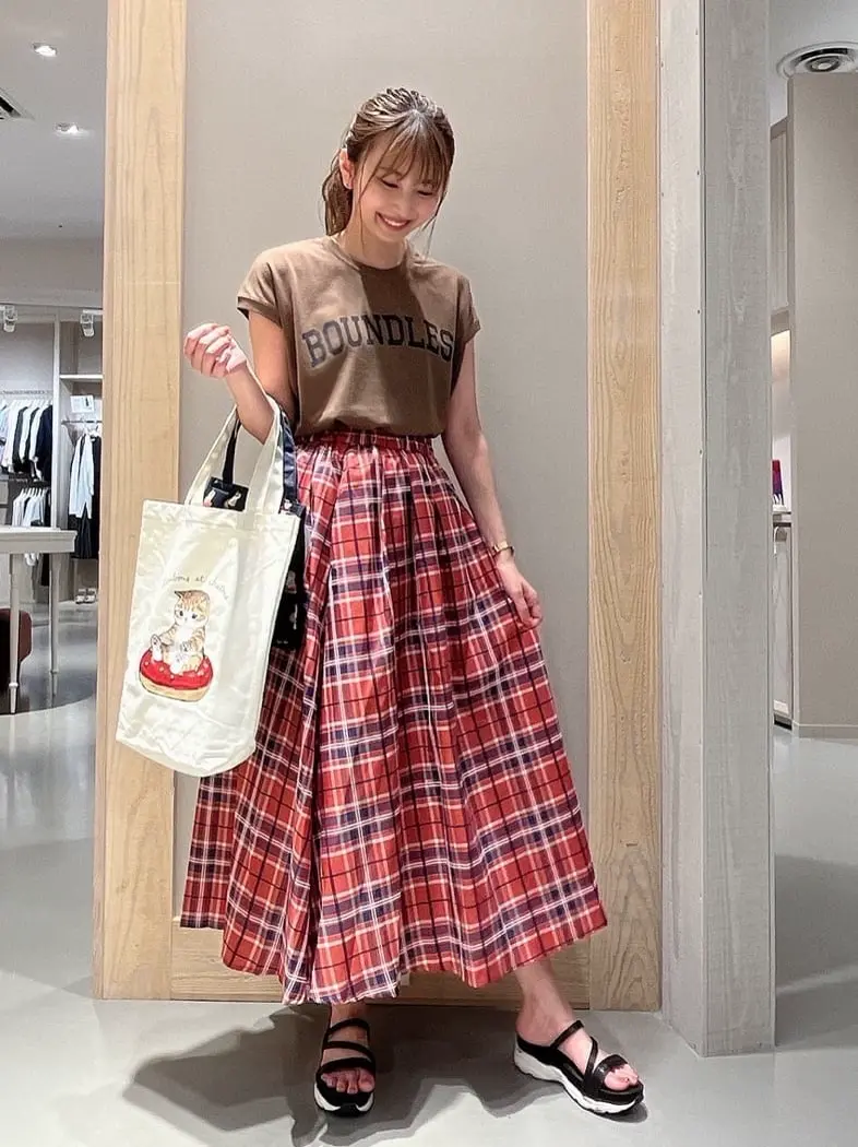  スタッフ コーディネート画像