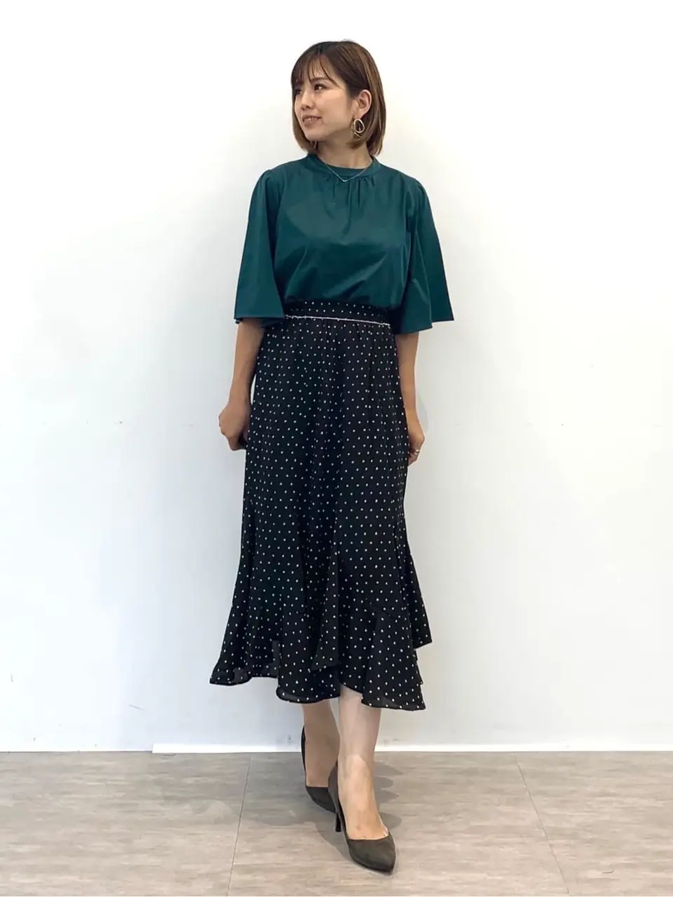  tomo コーディネート画像