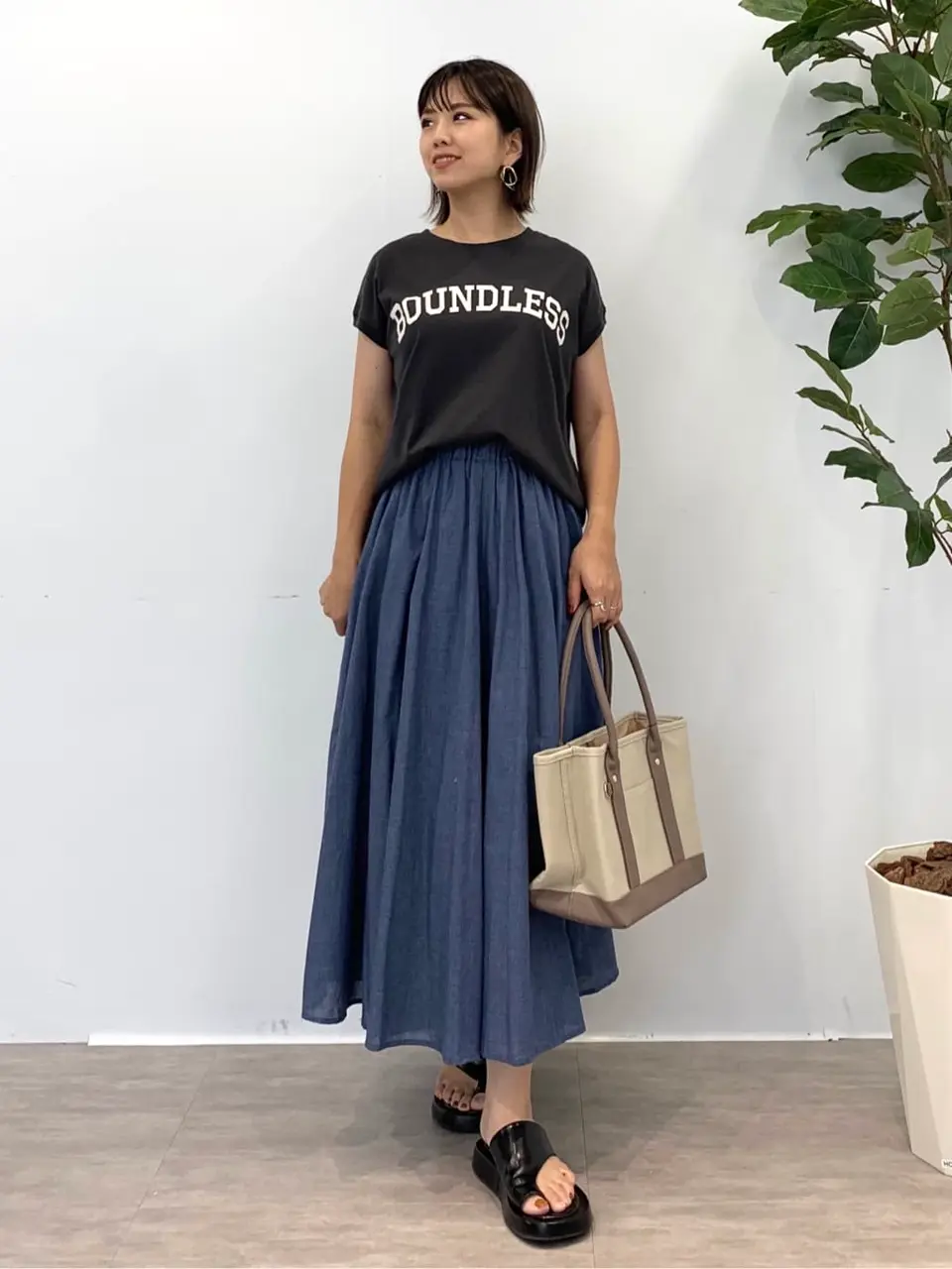  tomo コーディネート画像