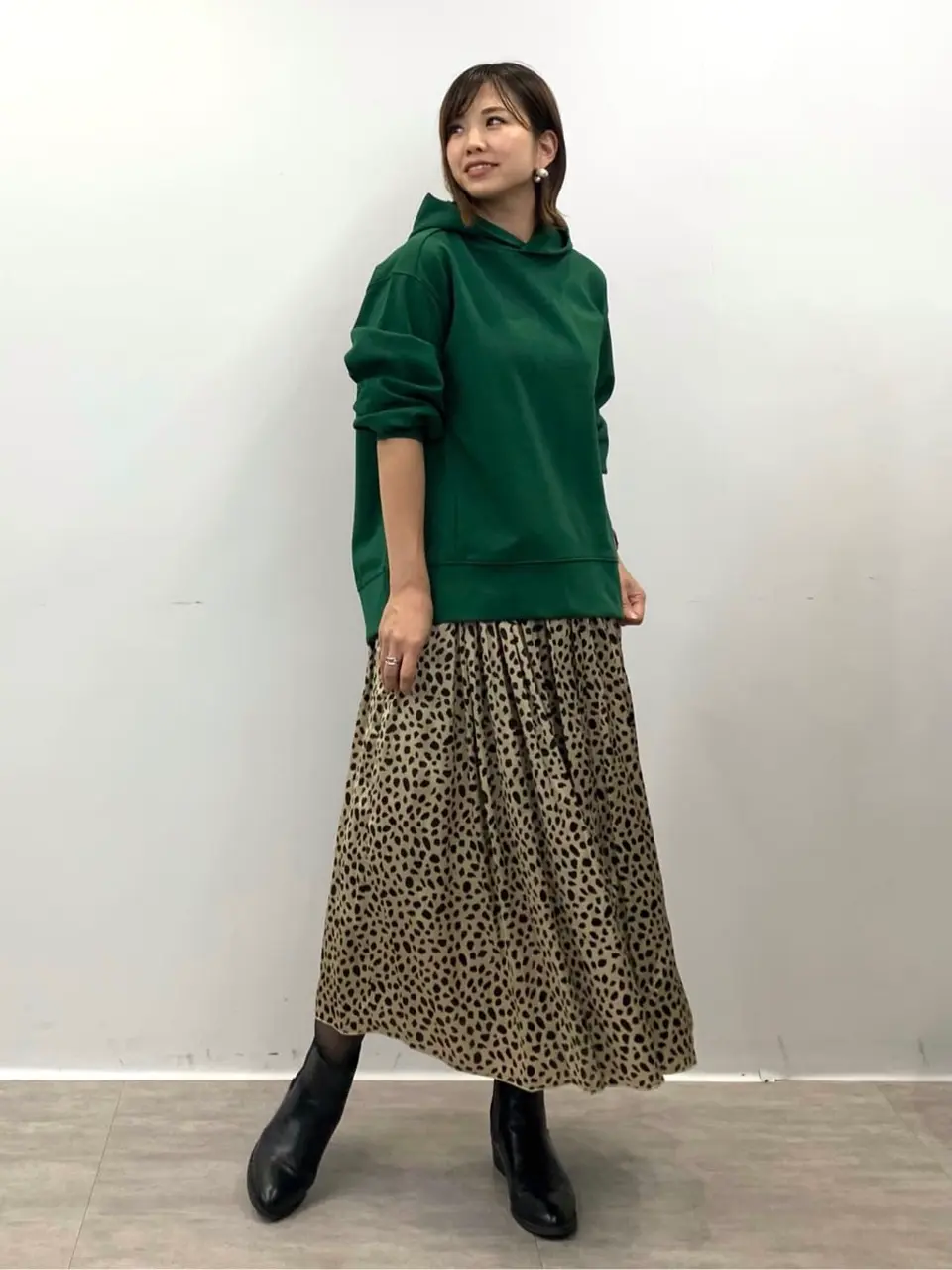  tomo コーディネート画像