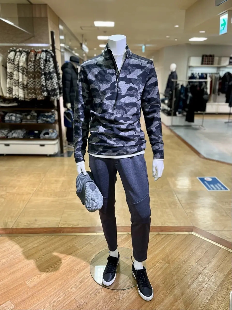 ONWARD CROSSET SELECT 小管 コーディネート画像