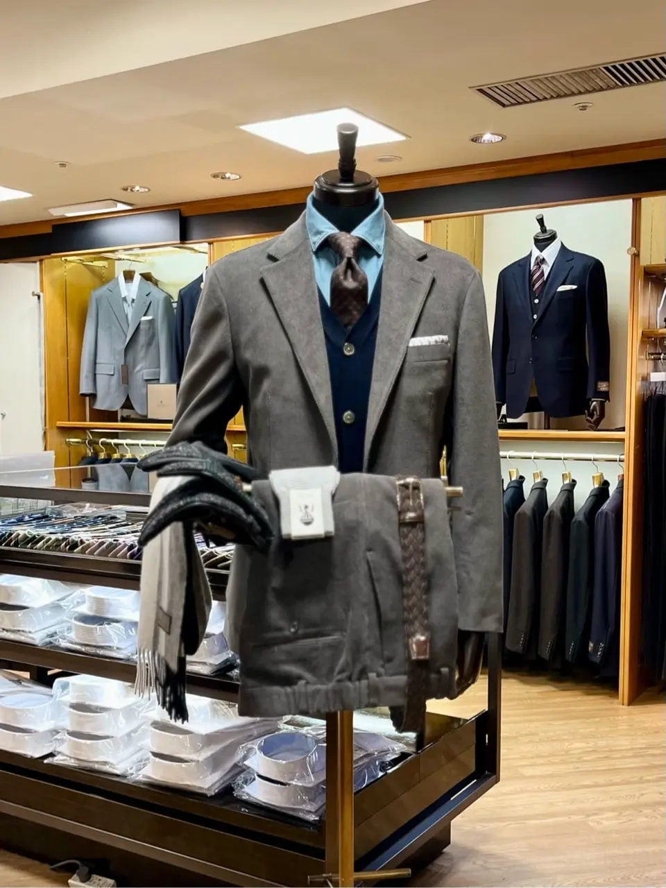 ONWARD CROSSET SELECT 小管 コーディネート画像