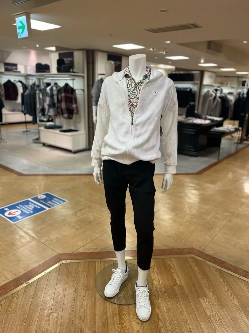 ONWARD CROSSET SELECT 小管 コーディネート画像