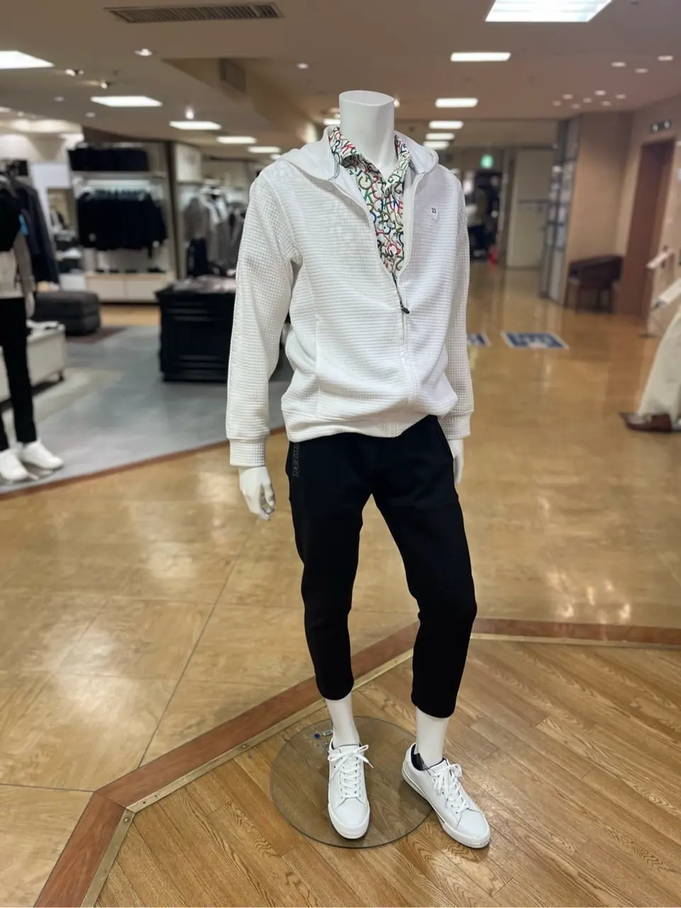 ONWARD CROSSET SELECT 小管 コーディネート画像