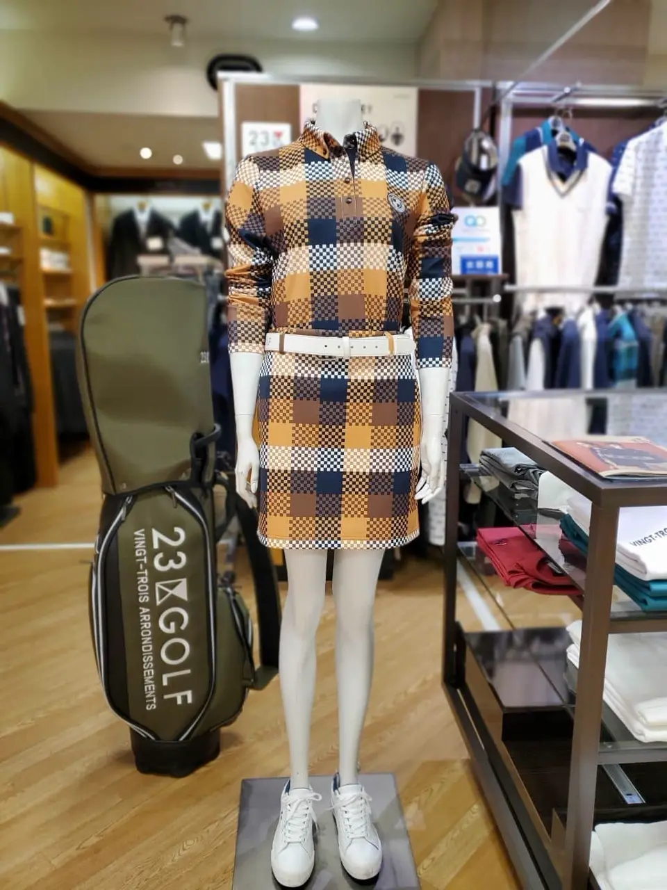  天野 コーディネート画像