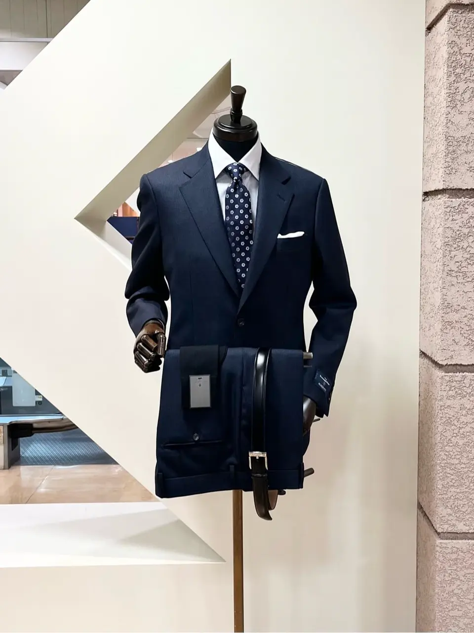 ONWARD CROSSET SELECT 小管 コーディネート画像