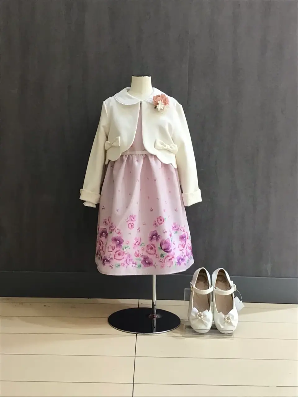 ONWARD CROSSET SELECT 鈴木 コーディネート画像