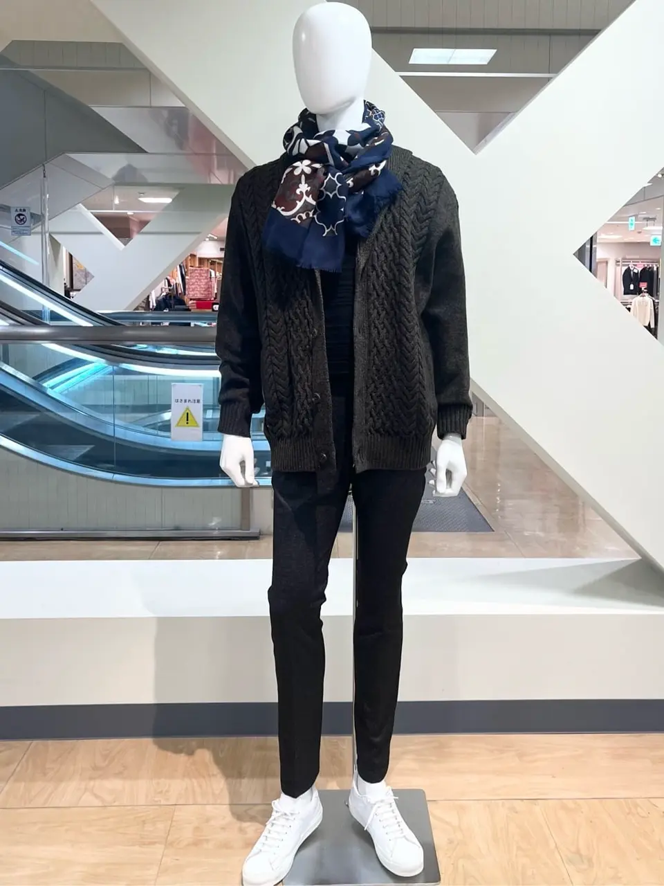 ONWARD CROSSET SELECT 小管 コーディネート画像