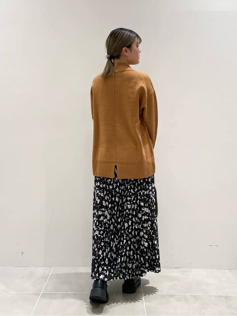 ONWARD CROSSET SELECT erika コーディネート画像