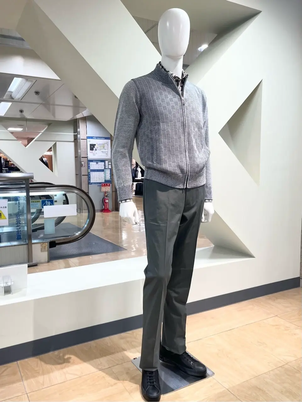 ONWARD CROSSET SELECT 小管 コーディネート画像