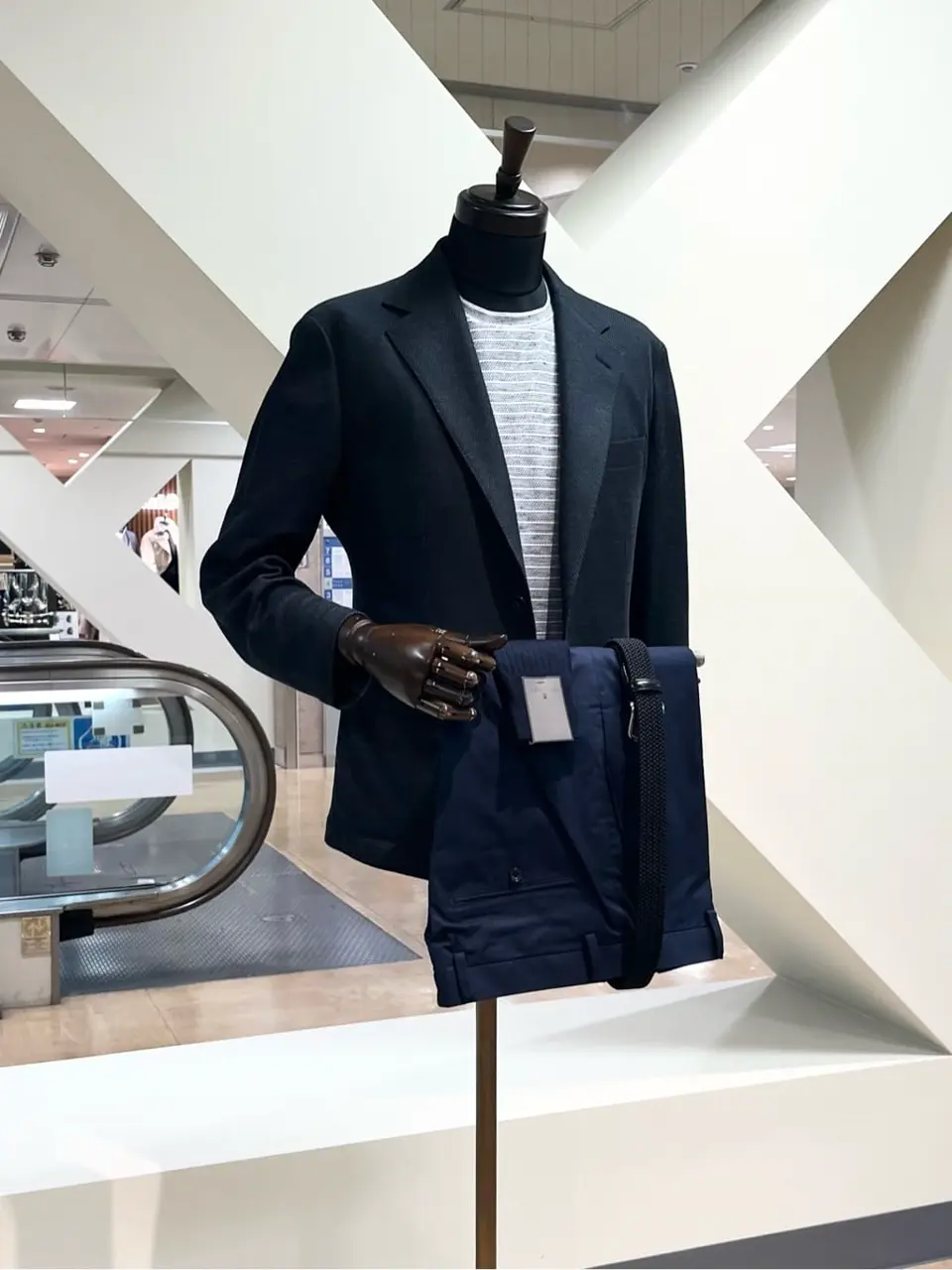 ONWARD CROSSET SELECT 小管 コーディネート画像