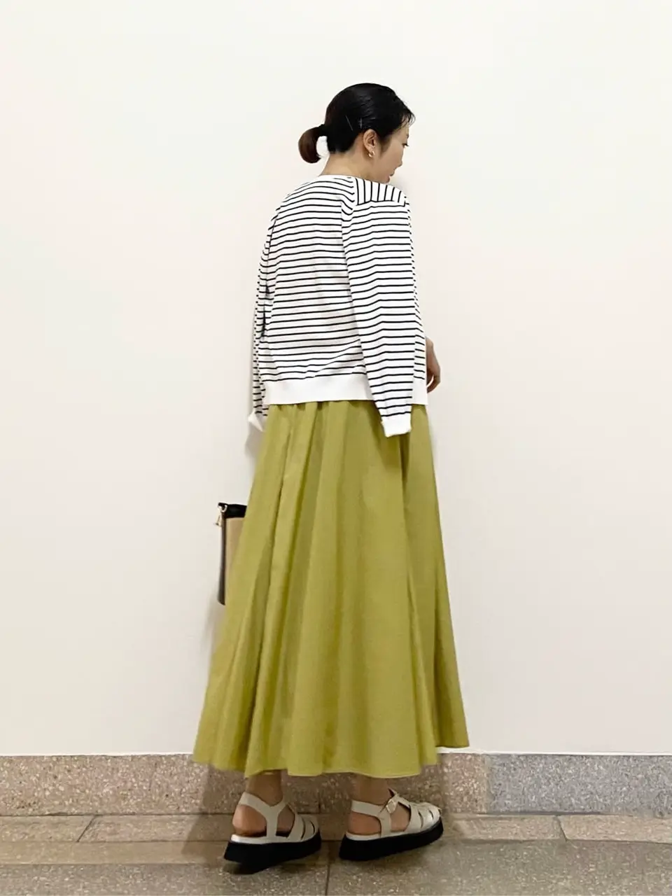 ONWARD CROSSET SELECT 佐藤 コーディネート画像