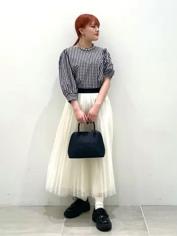 ONWARD CROSSET SELECT erika コーディネート画像