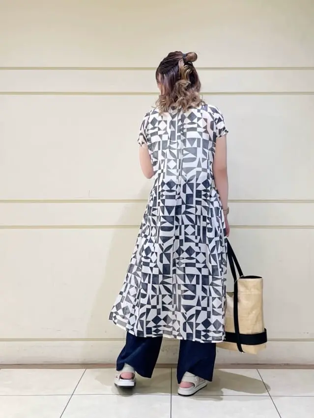 ONWARD CROSSET SELECT 太田 コーディネート画像