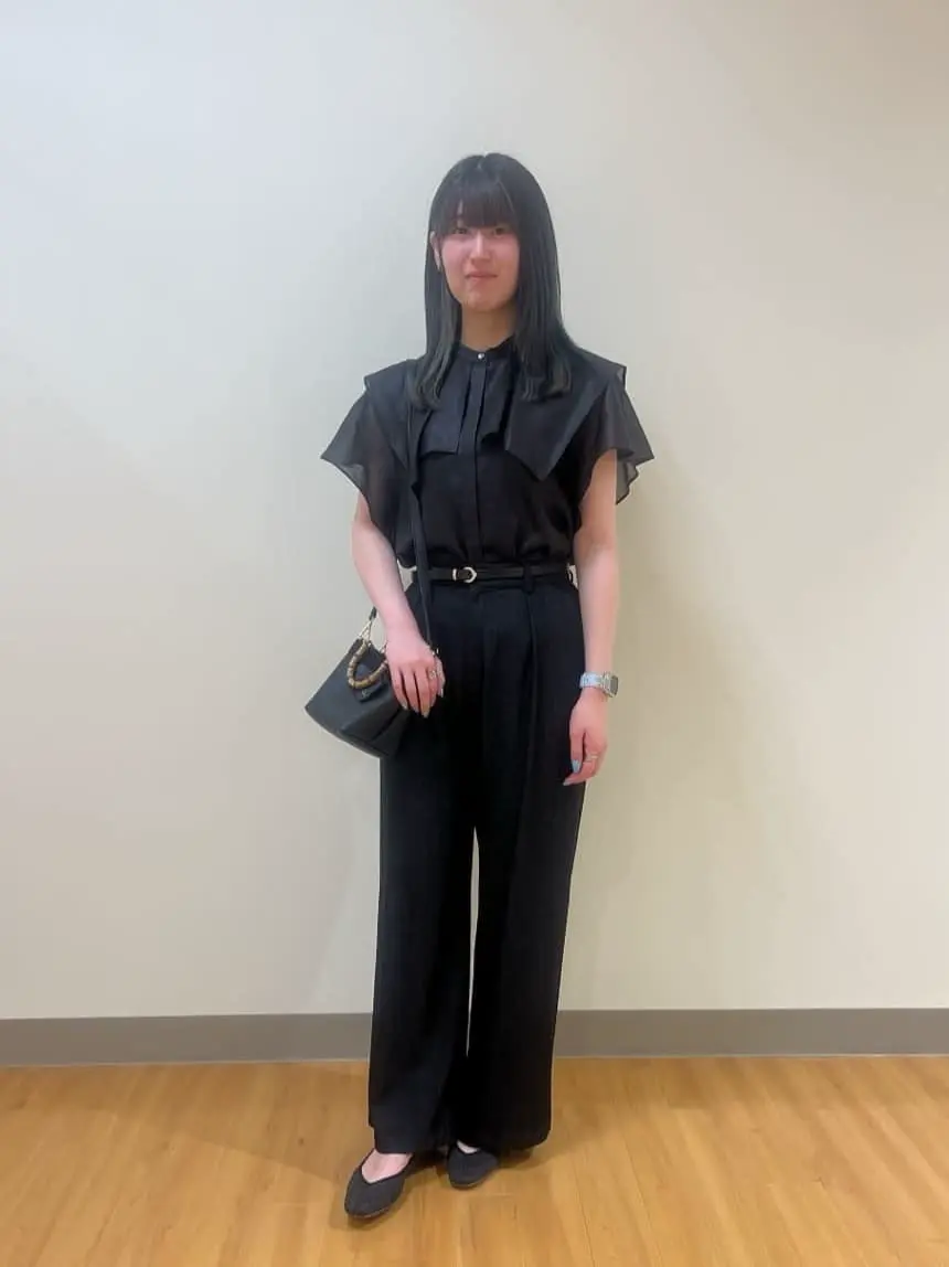  Aina コーディネート画像