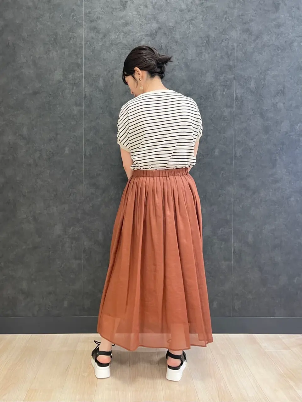 ONWARD CROSSET SELECT 杉山 コーディネート画像