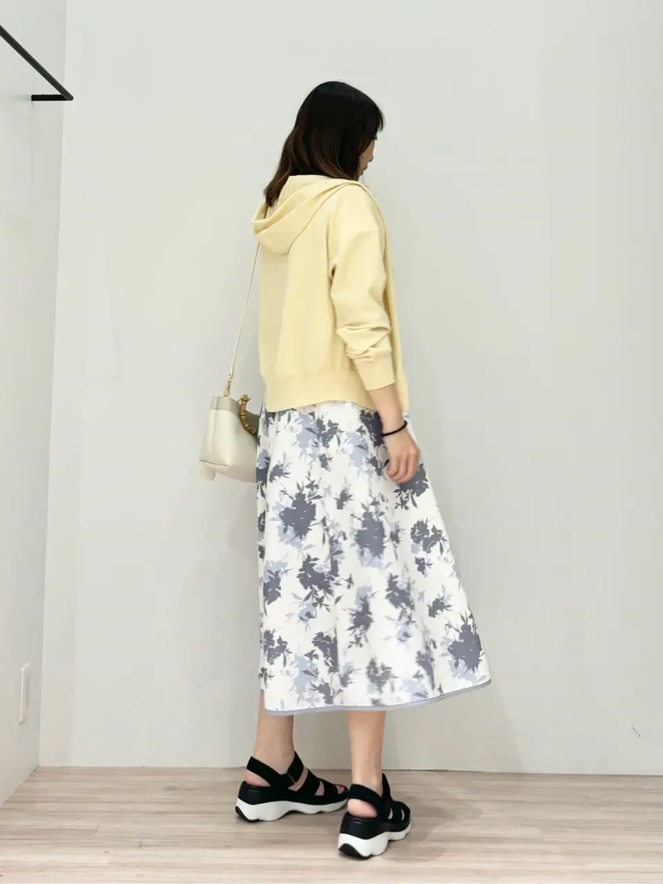 ONWARD CROSSET SELECT SAKAI コーディネート画像