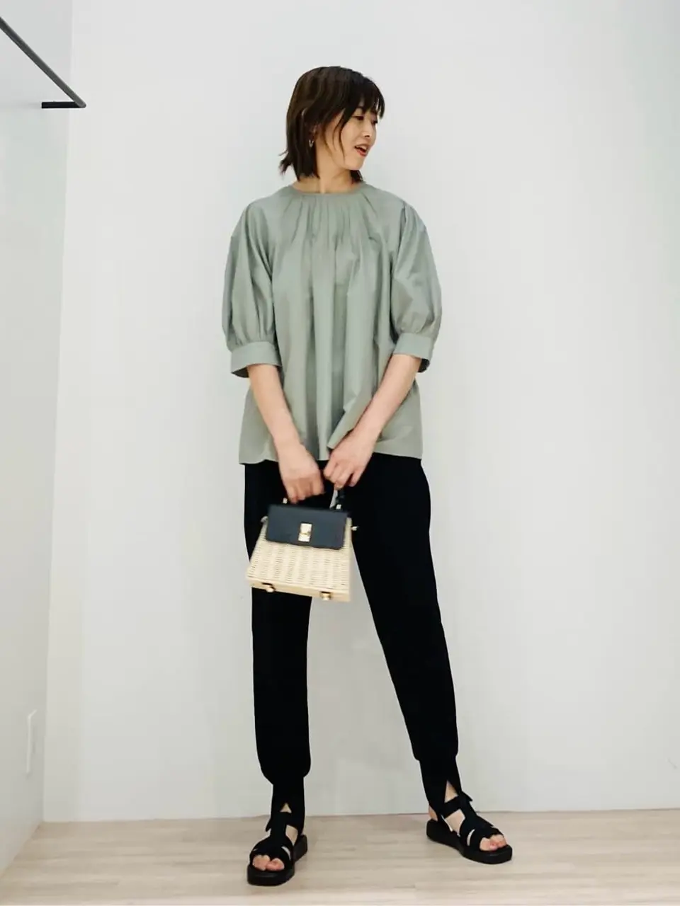 ONWARD CROSSET SELECT Chie コーディネート画像