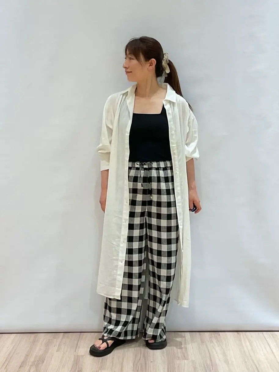  深田 コーディネート画像