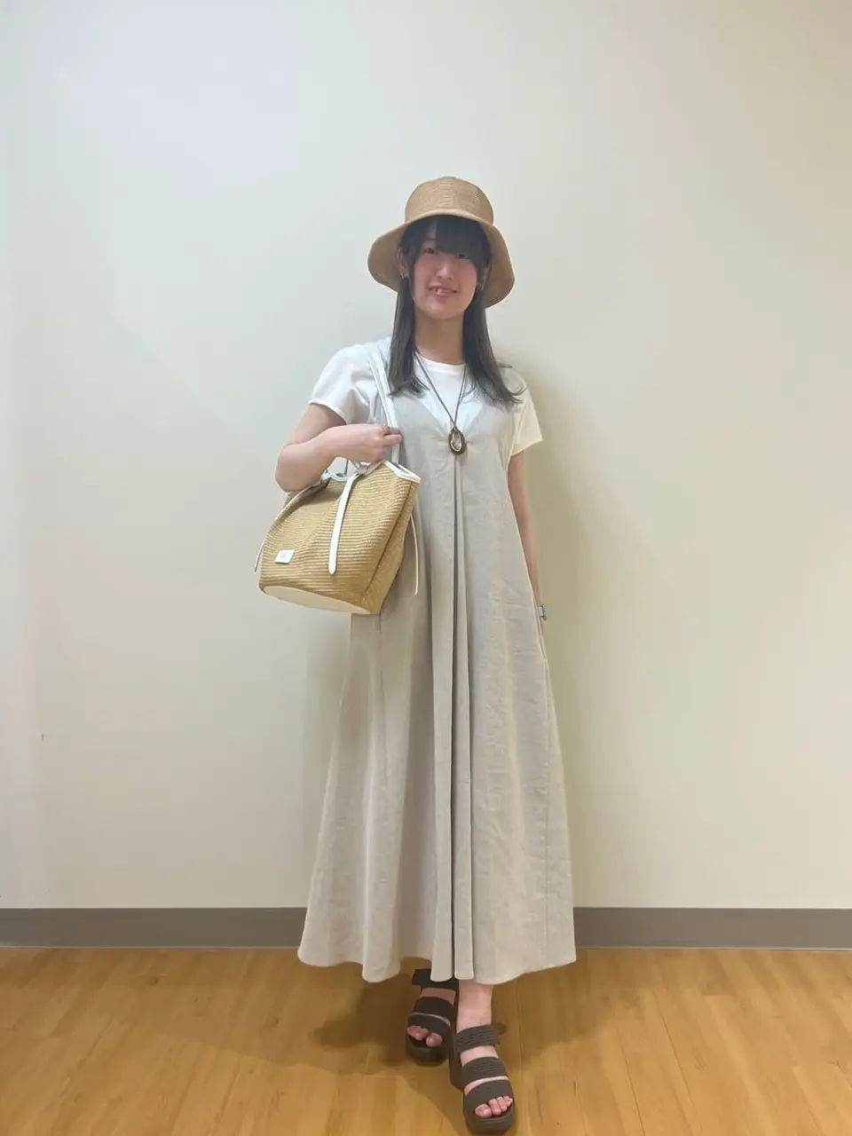  Aina コーディネート画像