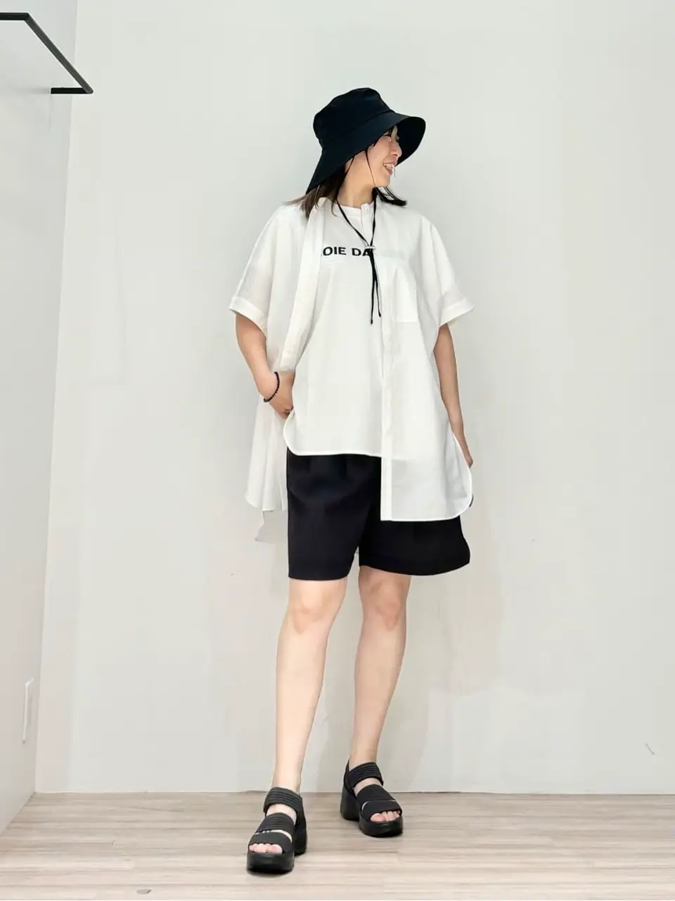 ONWARD CROSSET SELECT SAKAI コーディネート画像