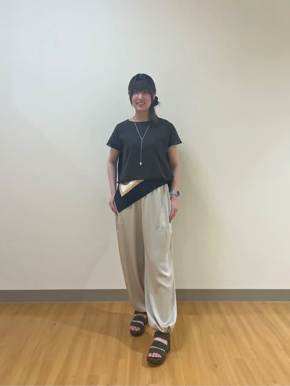  Aina コーディネート画像