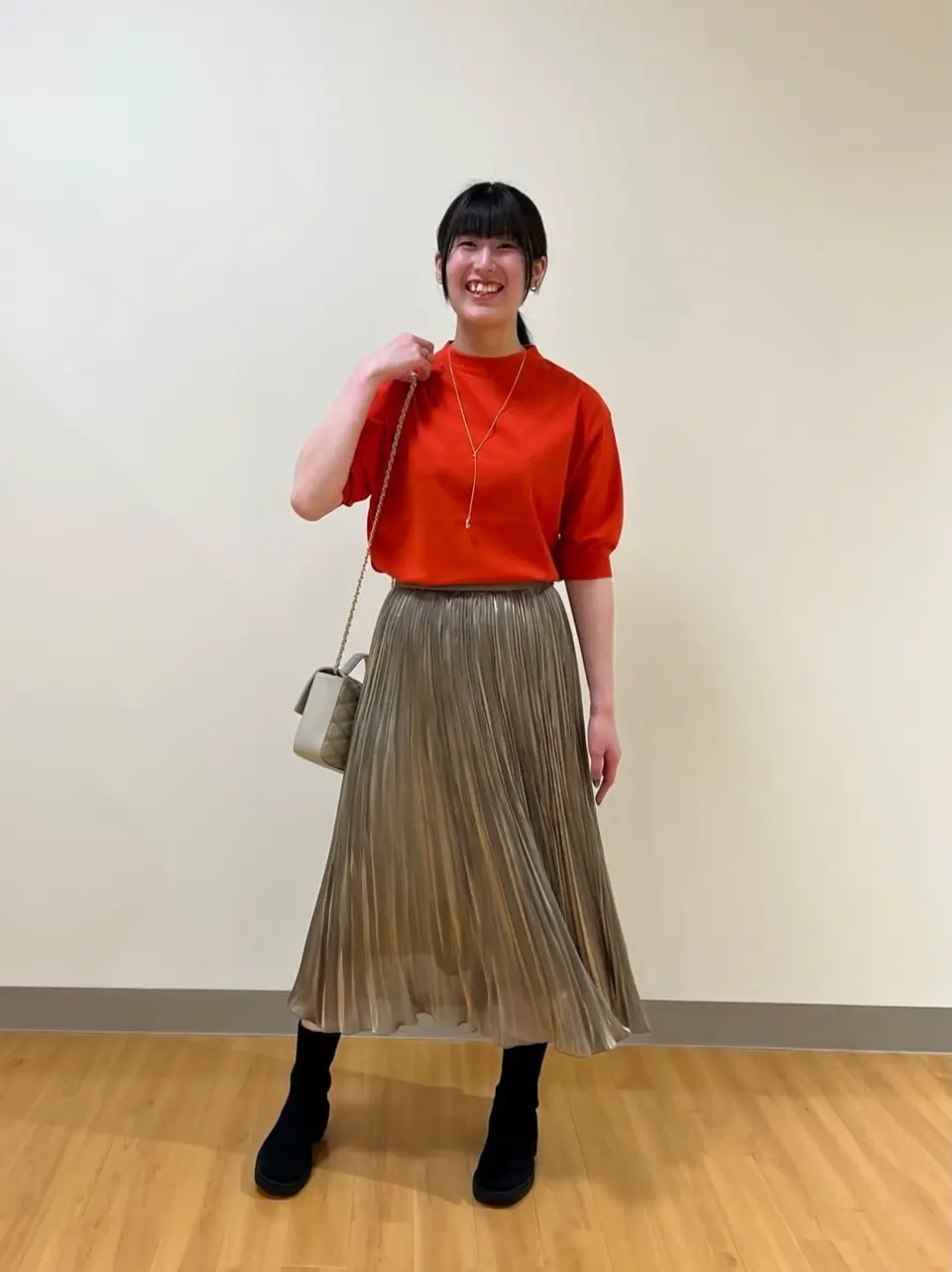  Aina コーディネート画像