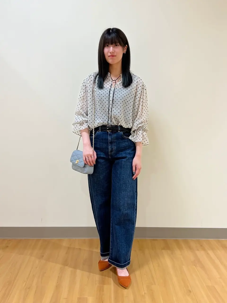  Aina コーディネート画像