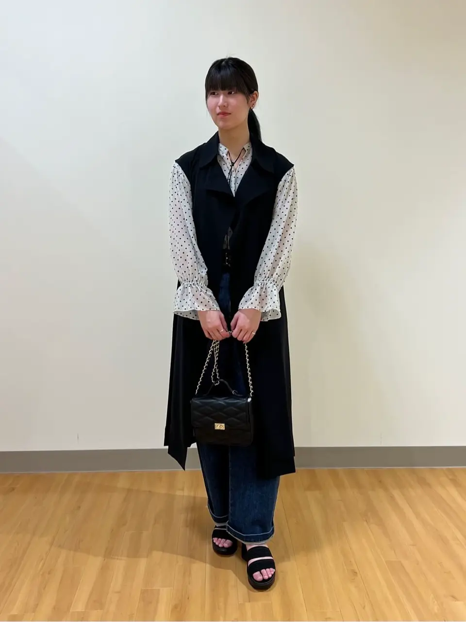  Aina コーディネート画像