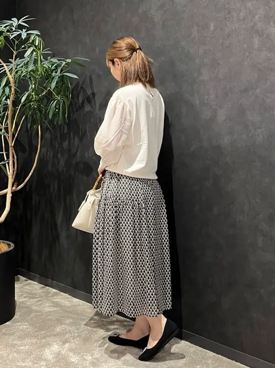 ONWARD CROSSET SELECT やの コーディネート画像