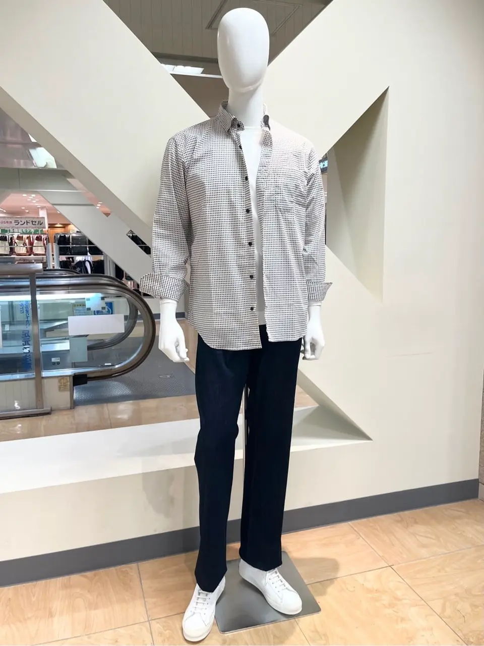 ONWARD CROSSET SELECT 小管 コーディネート画像