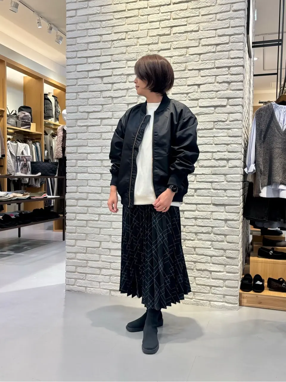 ONWARD CROSSET SELECT Tomi コーディネート画像