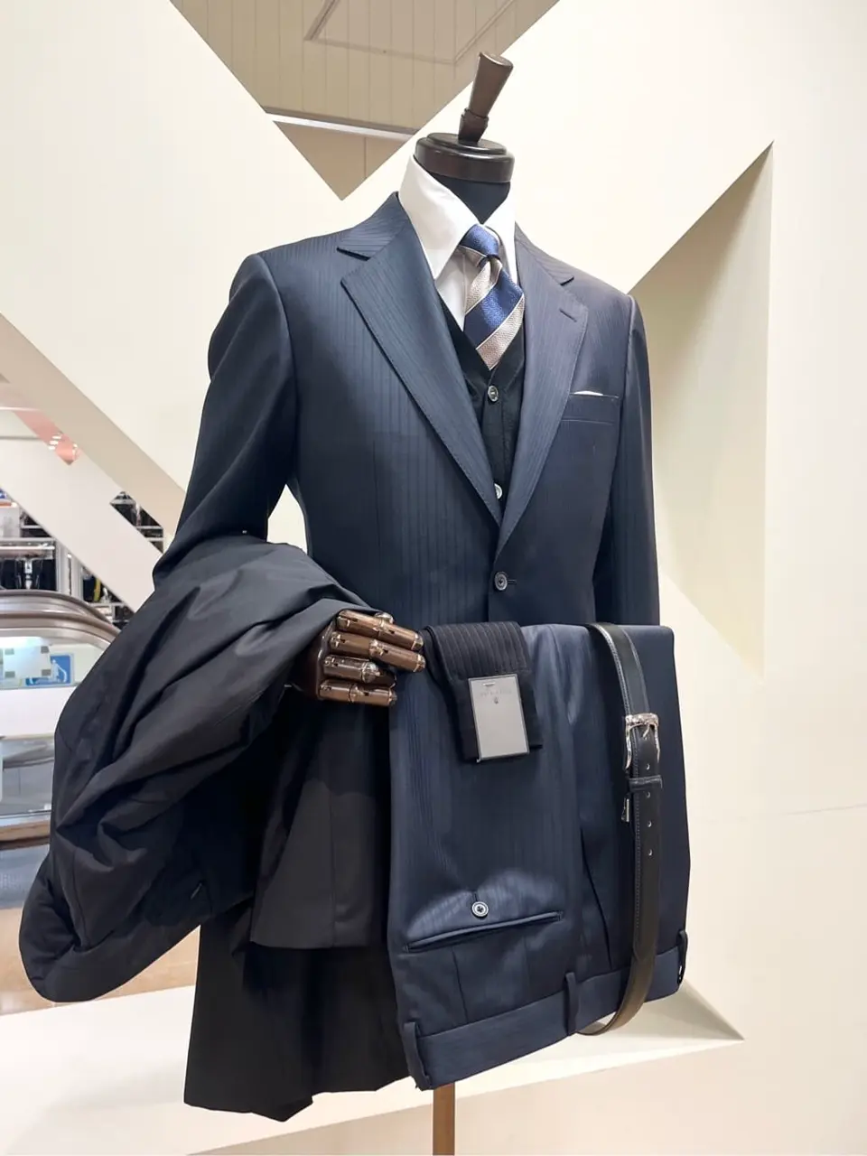 ONWARD CROSSET SELECT 小管 コーディネート画像