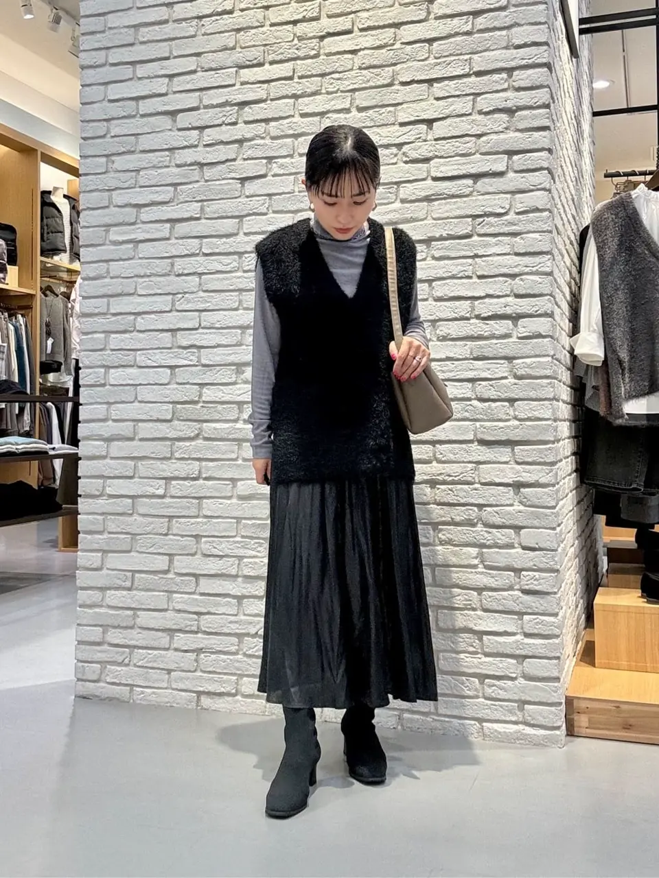 ONWARD CROSSET SELECT 服部 コーディネート画像