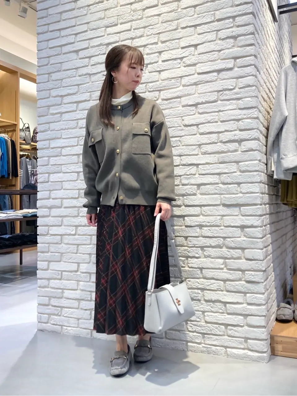 ONWARD CROSSET SELECT 檀 コーディネート画像