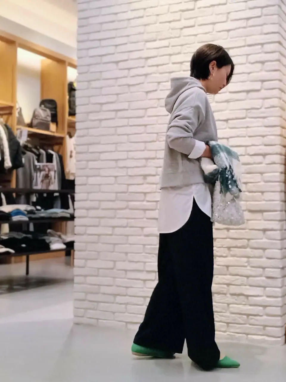 ONWARD CROSSET SELECT Tomi コーディネート画像