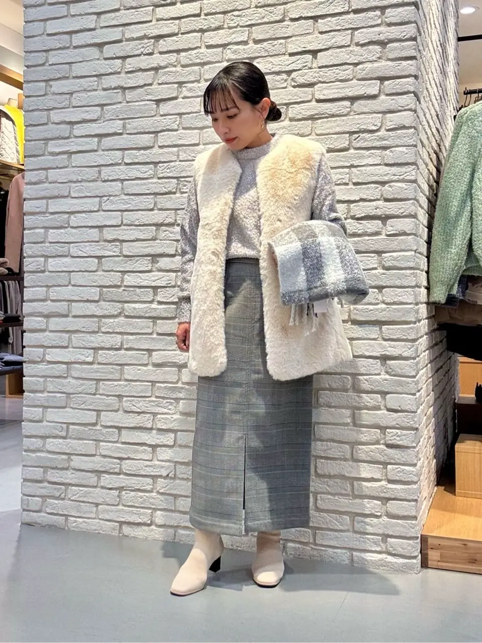 ONWARD CROSSET SELECT 服部 コーディネート画像