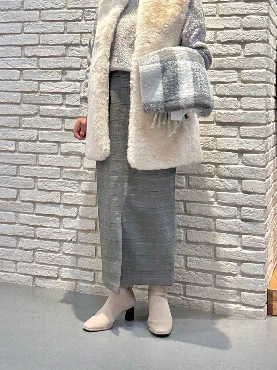 ONWARD CROSSET SELECT 服部 コーディネート画像