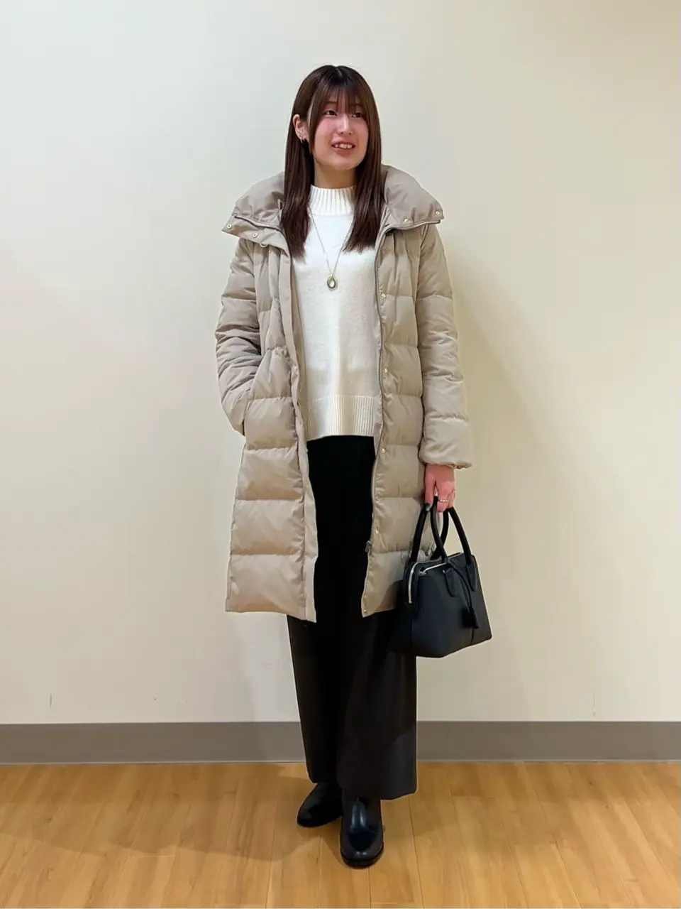  Aina コーディネート画像