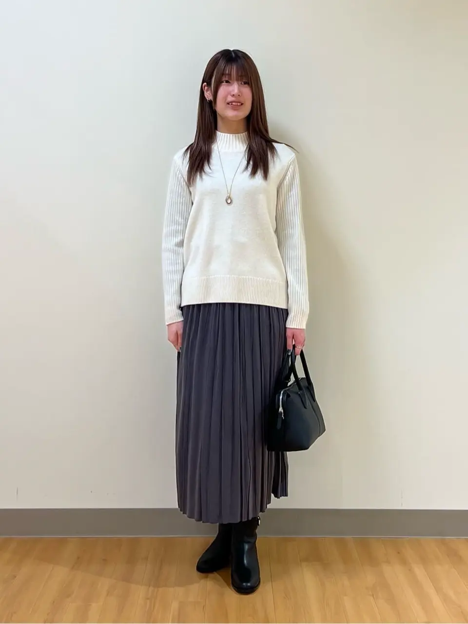  Aina コーディネート画像