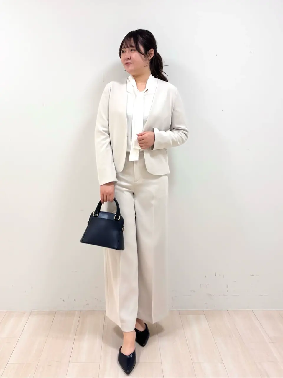 ONWARD CROSSET SELECT 伊藤 コーディネート画像