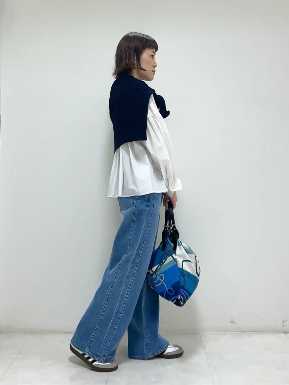 ONWARD CROSSET SELECT 岡田 コーディネート画像